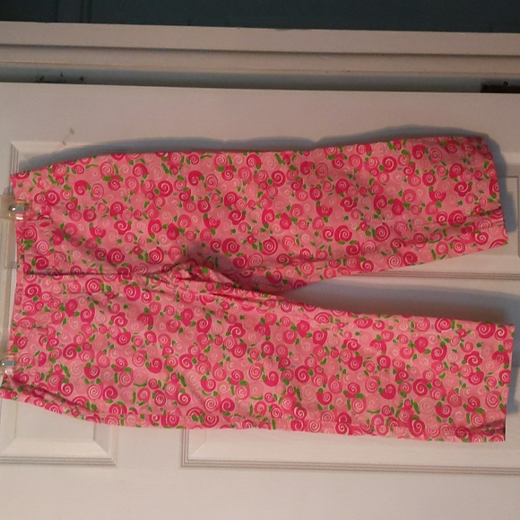 Lilly Pulitzer Pants - Lilly Pulitzer Snail Cropped Capri pants